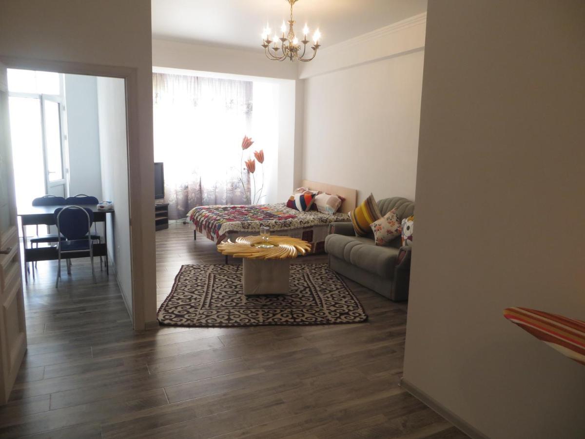 Studio Boutique Apartment Бишкек Екстериор снимка